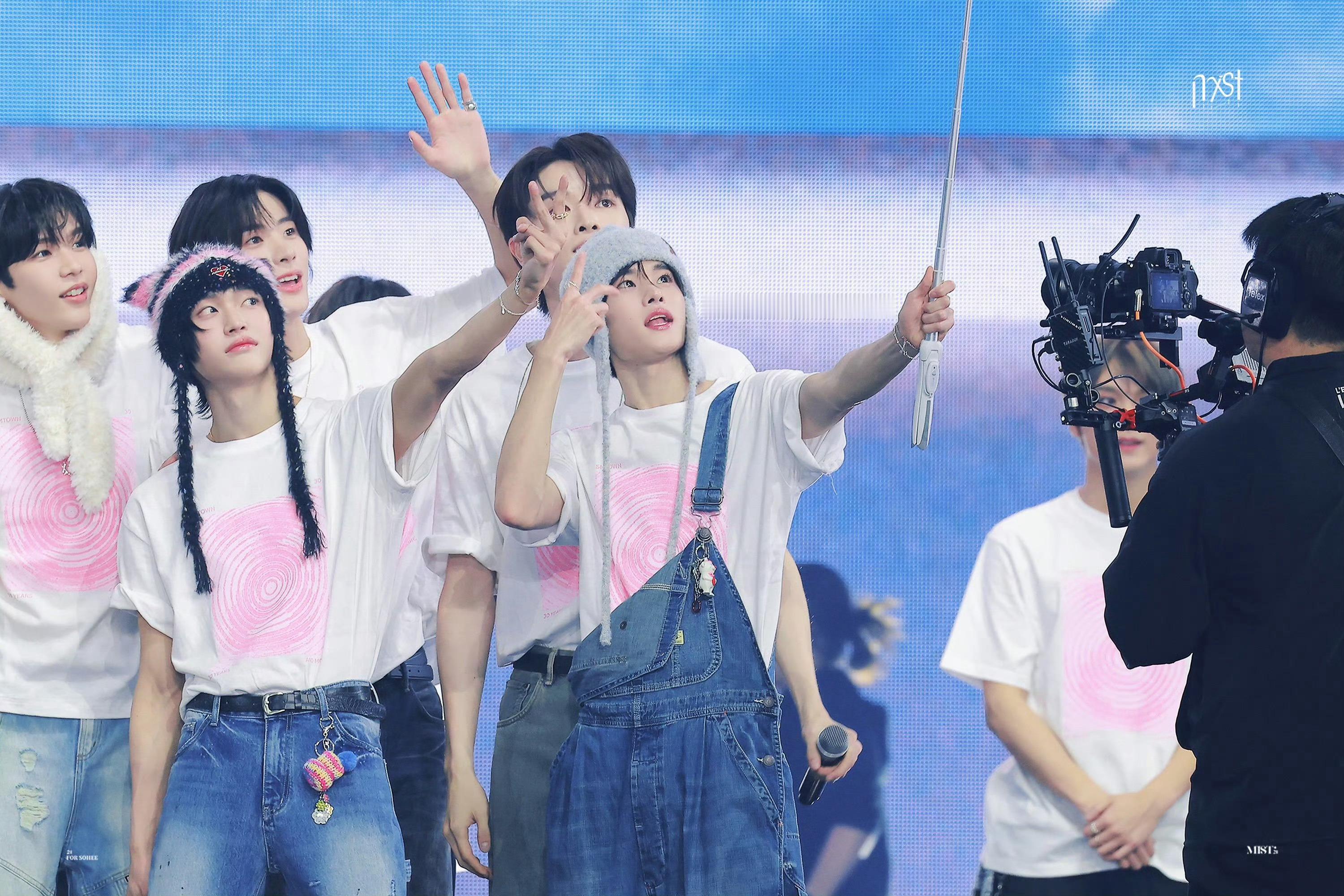 【🪑】萌萌的46和后面的丈夫 支持74 36 