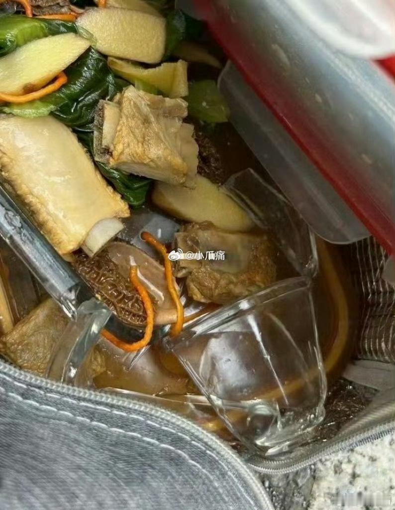 再也不用这种饭盒了，白瞎了妈妈一早起来烧的饭 ​​​