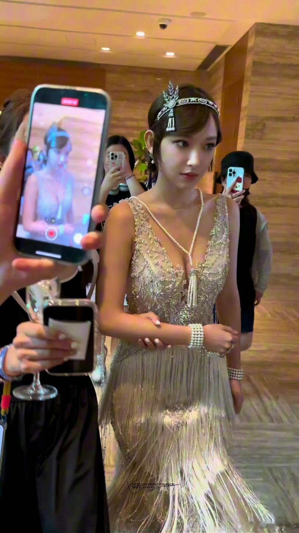 刘亦菲刘诗诗 VOGUE全是iPhone 