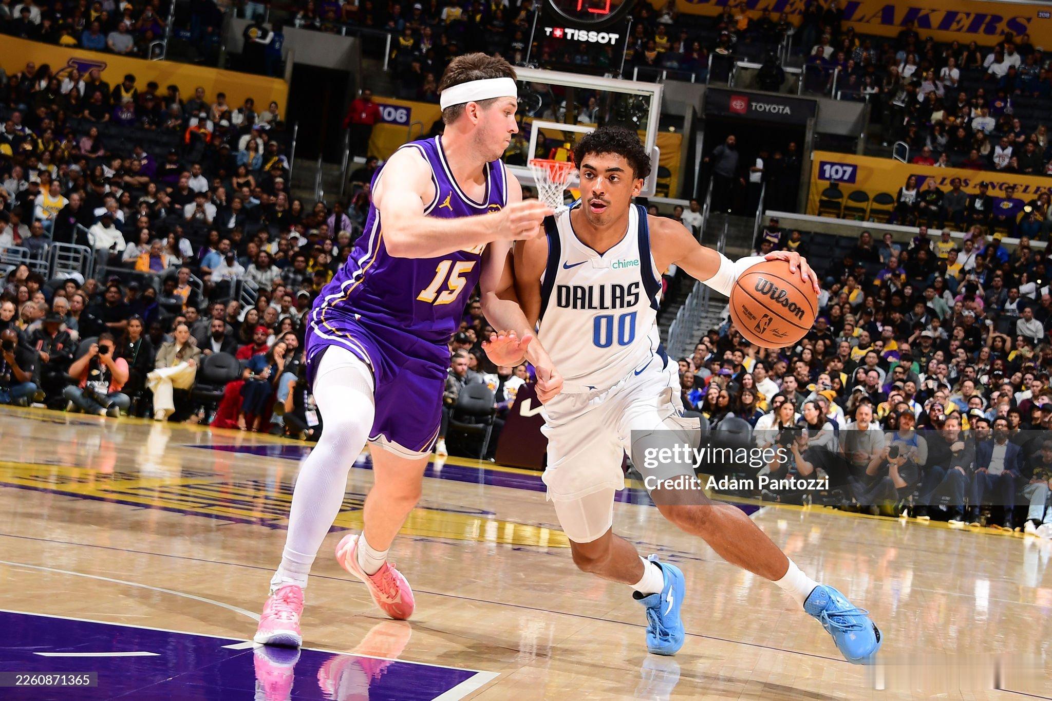 MFFL 伤病报告：常规赛第55场vs森林狼。克里斯蒂（左脚踝扭伤）50%可能性