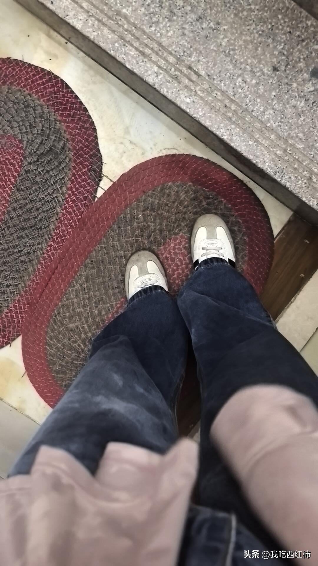 2021年毕业，到现在都没稳定下来……
或许这辈子就这样废掉了吧，360行，没有