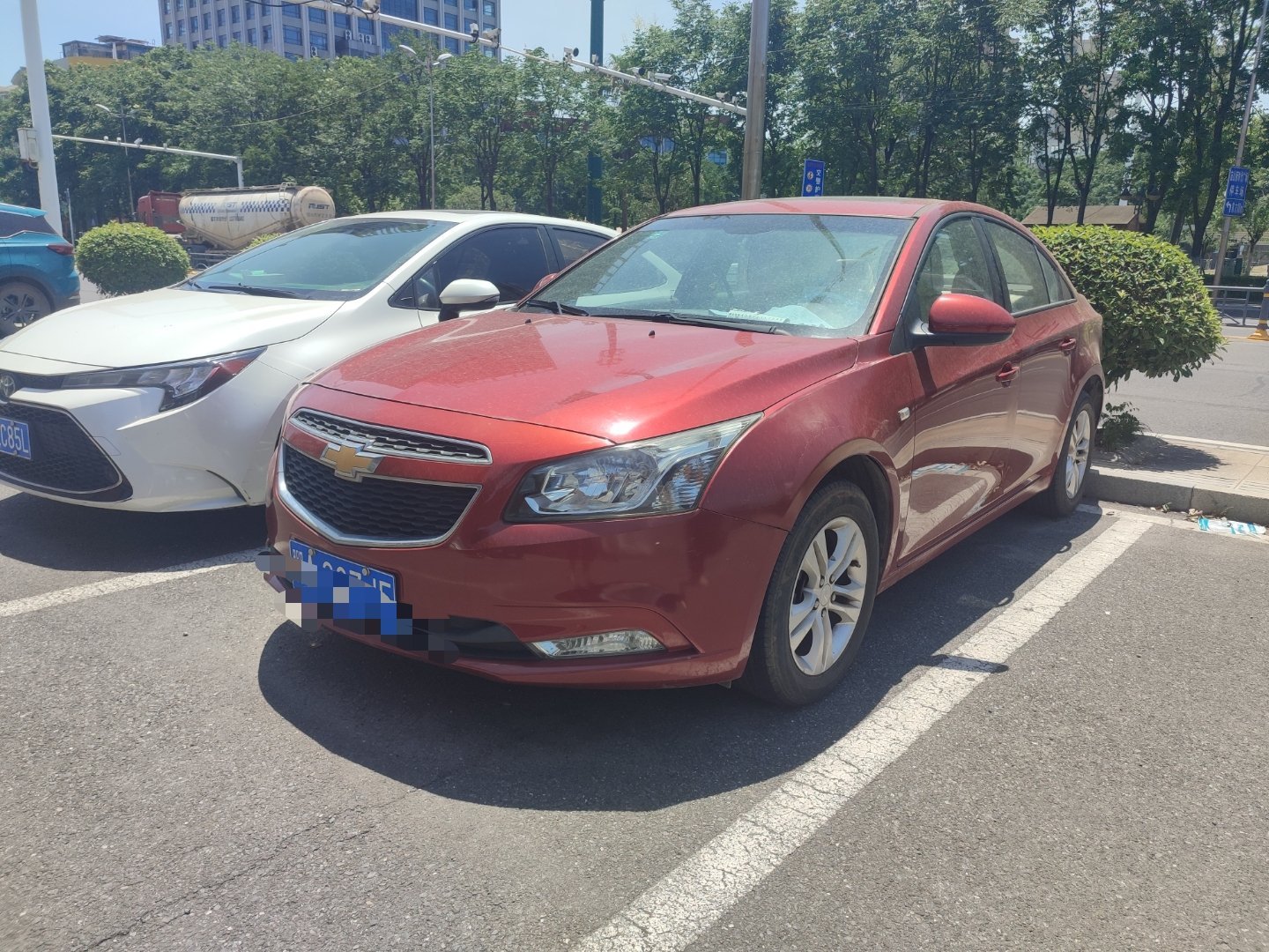 预售一台2015年新款科鲁兹1.5L自动挡 4.8万公里  一手车外观 内饰暂新