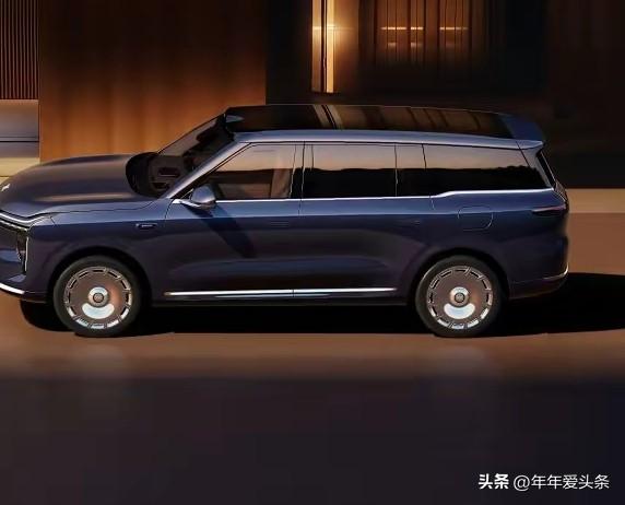 现在买车不用盲目追求贵，好开、好看、好用才是真的香。

外观年轻运动，内饰简洁有