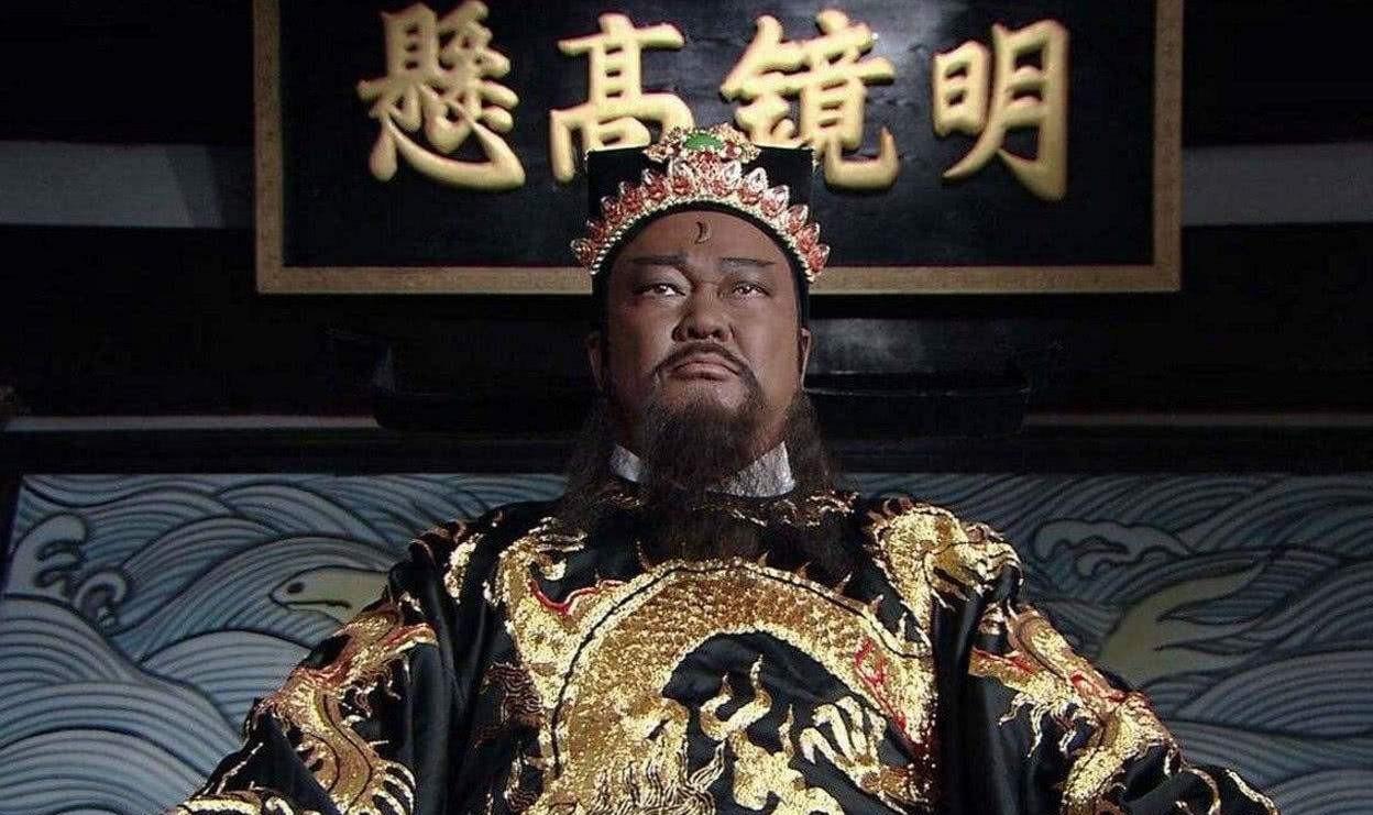 真实的包拯，既非面如黑炭，额上也没有月牙。《宋史》对他的外貌只字未提，现存的宋代