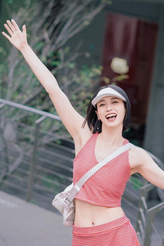 羡慕我吧 可以在深圳穿裙子😆