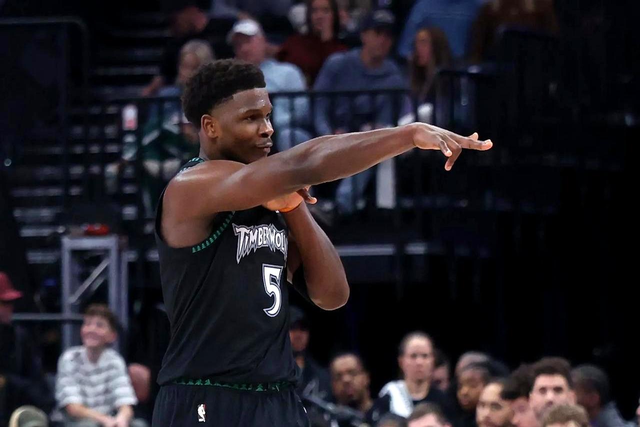 也是领先了半天
 

森林狼最近两场都领先不少却被逆转，打太阳最后49秒领先8分