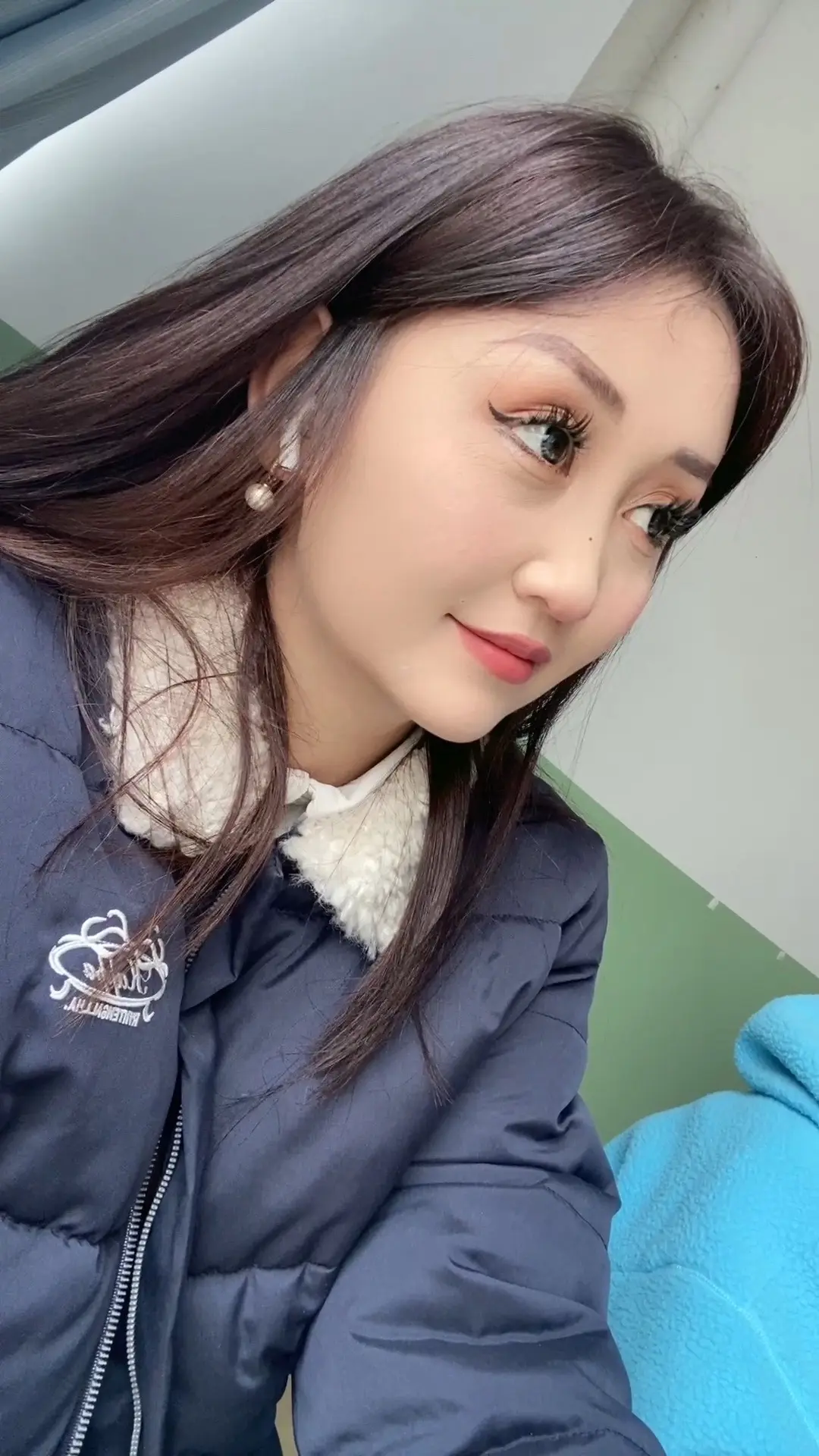 不是气质女人  但喜欢听dj