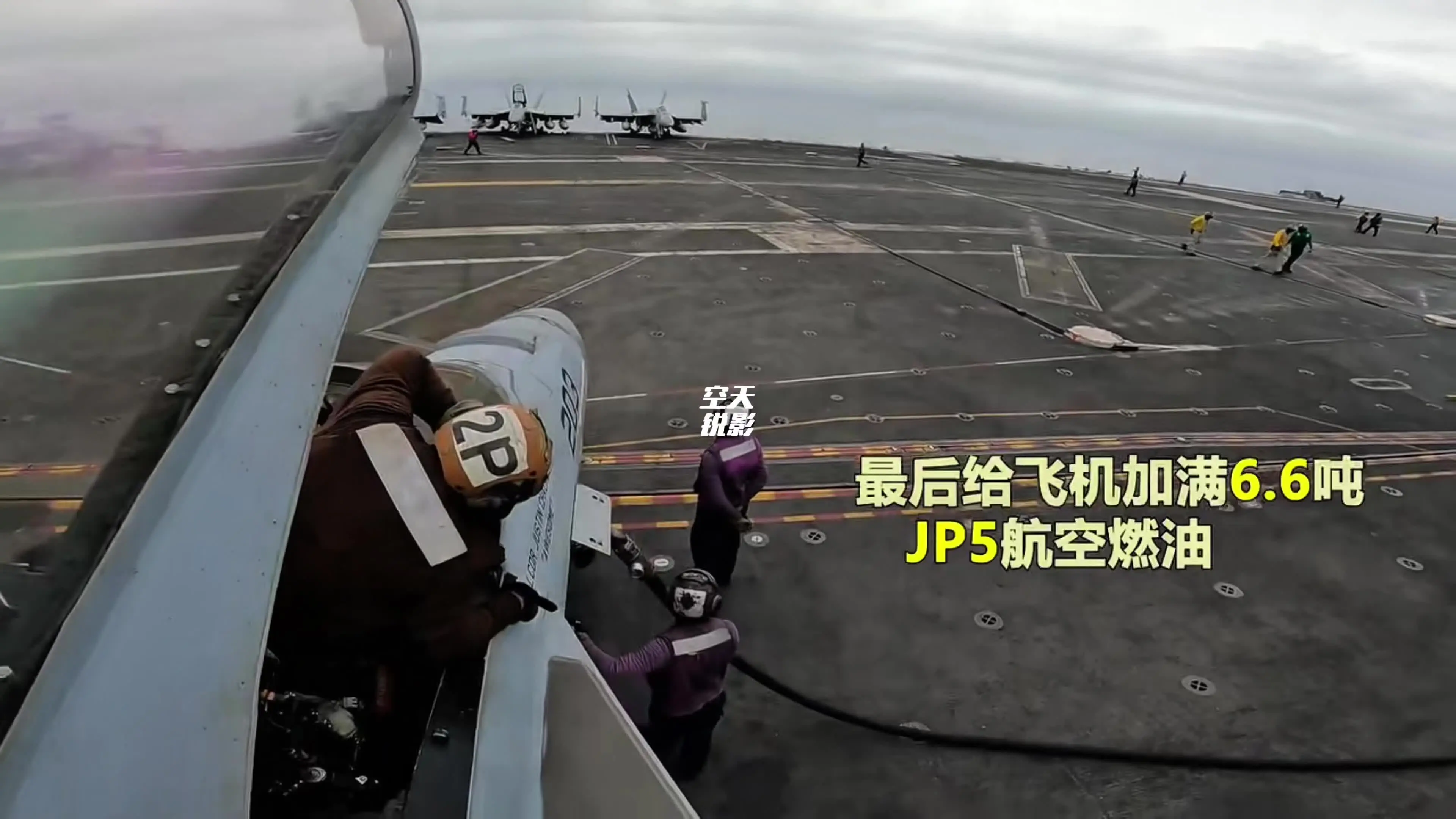 美军分享保养和维修F/A-18E的细节画面！