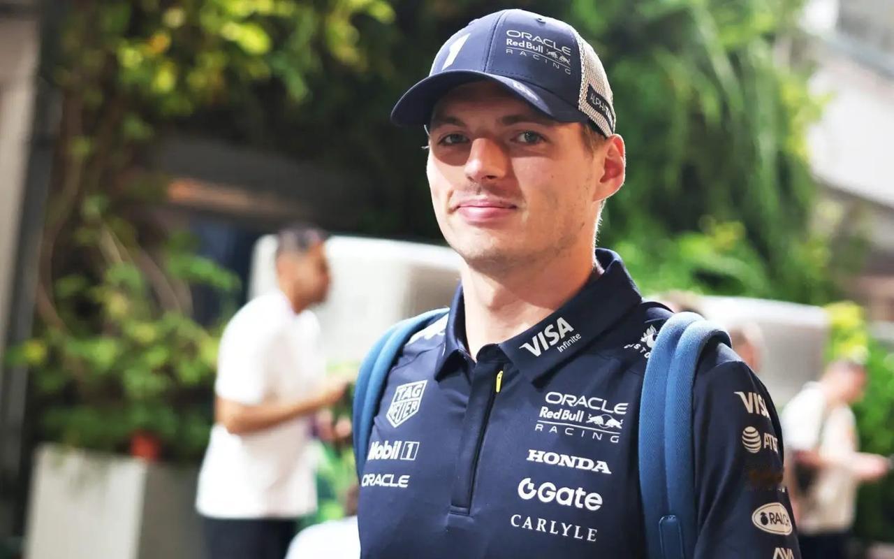 哈哈，再一次被潘子、水拉的魄力折服…
1、记者：你今年世界冠军的概率？
维斯塔潘