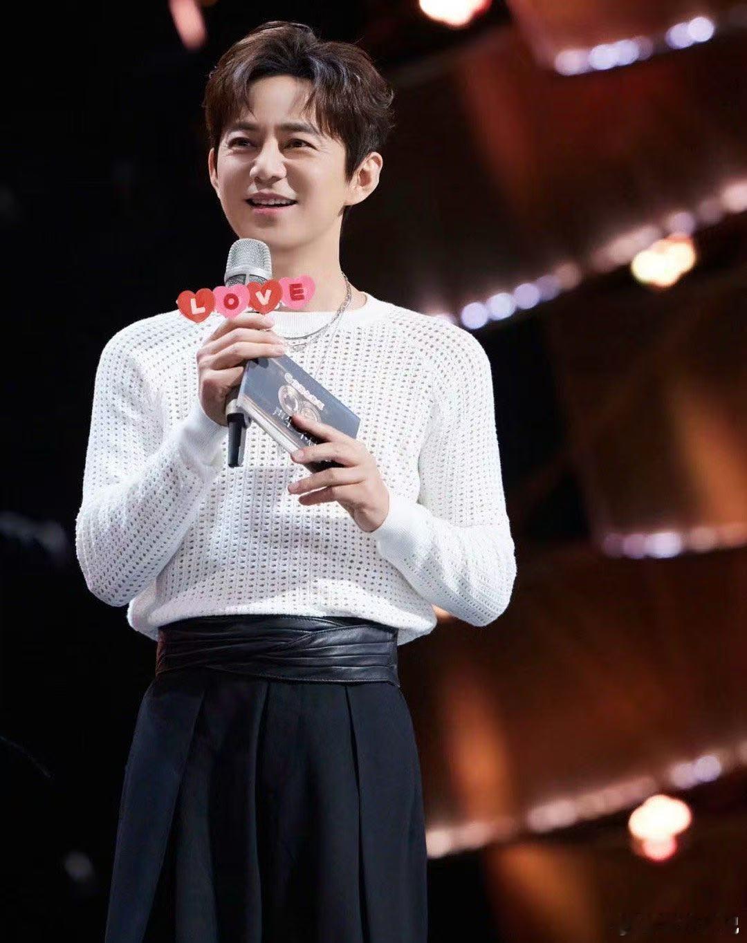 何老师这场商业互吹就到这吧 声生不息谁笑不活了！何老师吐槽汪苏泷林宥嘉商业互吹，