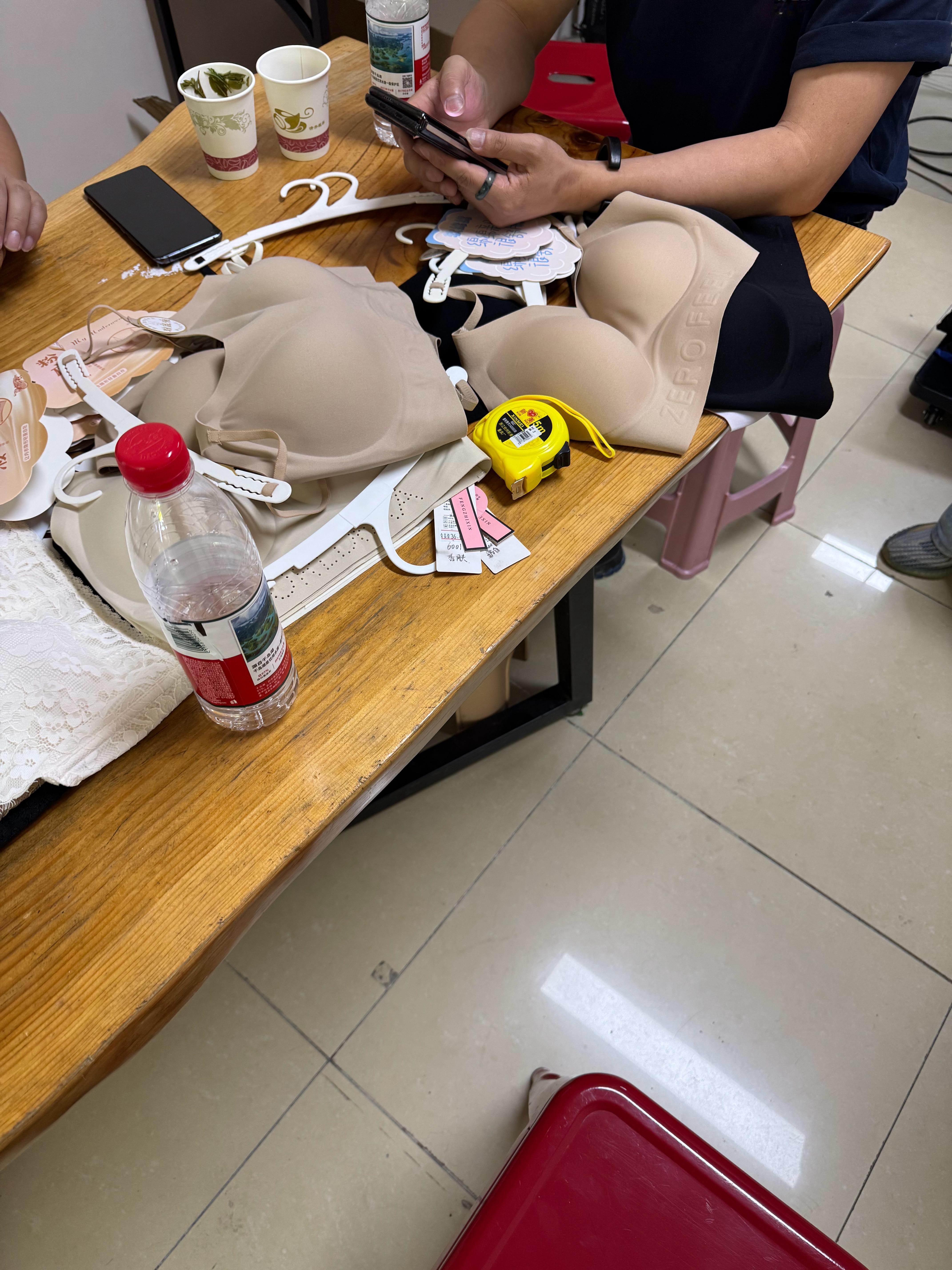 搞了个新的直播带货项目，卖内衣，最近在恶补内衣知识…… 