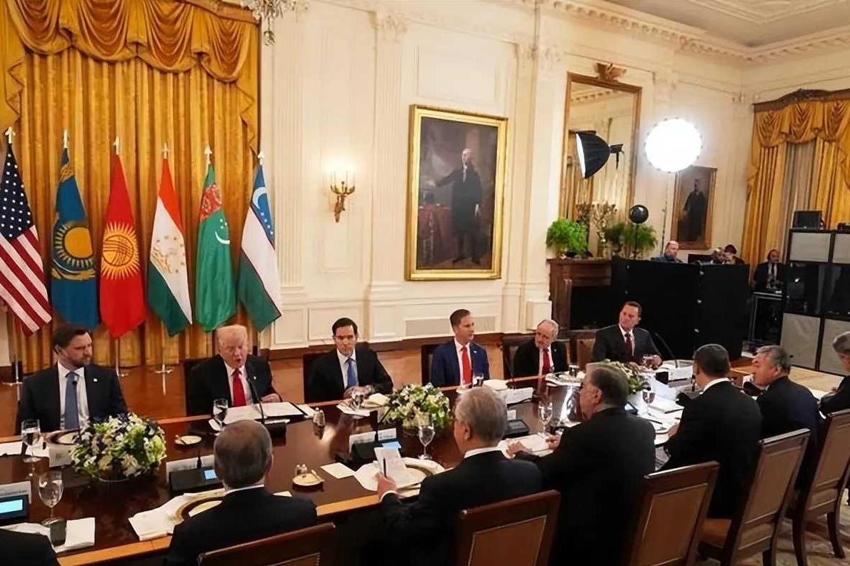 鬼怕恶人还是有钱能使鬼推磨？特朗普又“赢”了！美国最高法院不敢判了
华盛顿时间1