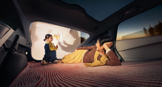 新款小鹏P7+自带空间魔法本以为轿跑车型大多牺牲了舒适感，直到体验新款小鹏 P7