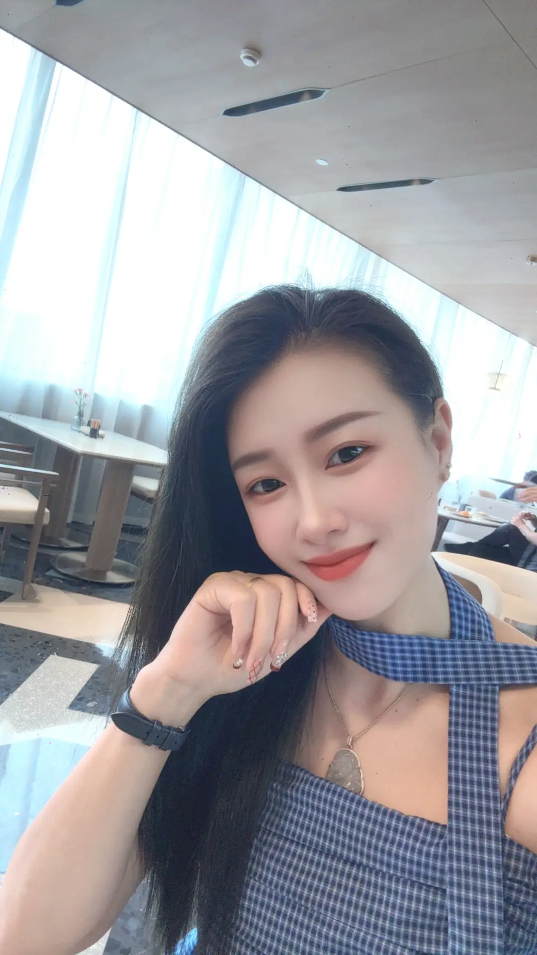 昨天年轻 那是年龄 今天年轻 那是心态 天天年轻 那是快乐.