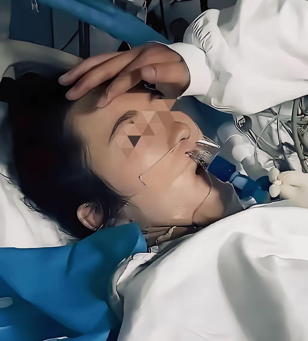 全网破防！21岁女孩苦熬6年替家还债，临终捐角膜给失明弟弟，父亲含泪告别

刷到