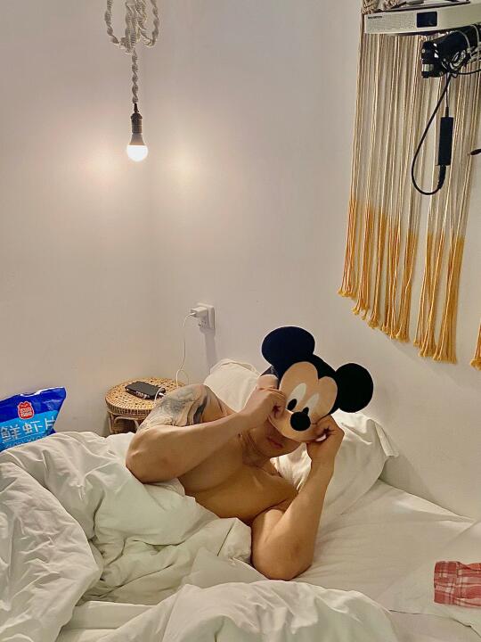 好享受每天和老公睡前半小时的deep talk…