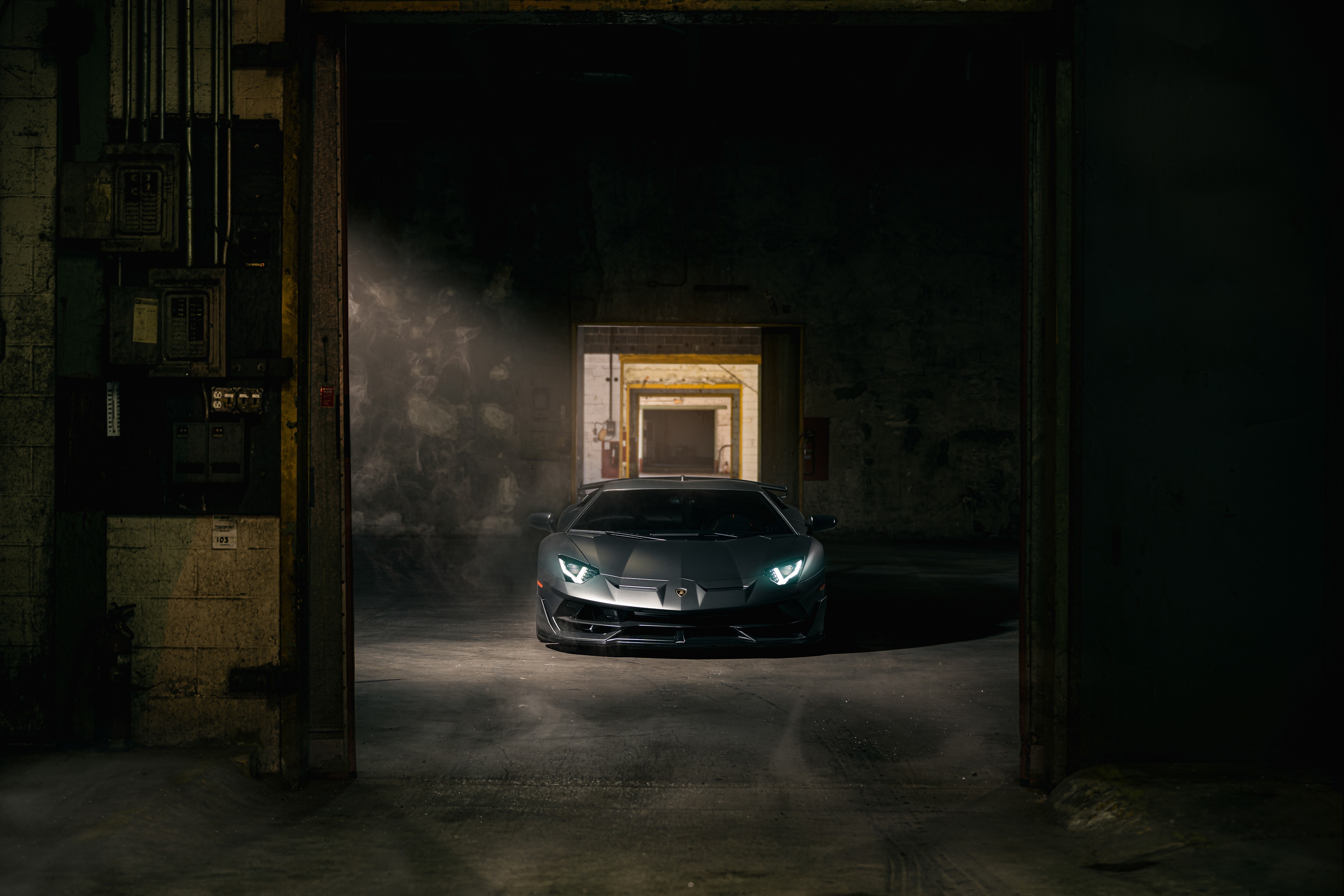 Lamborghini Aventador 