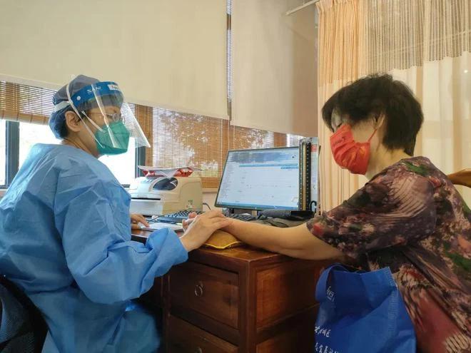 同意你的观点，我学过中医，一些病症喜欢用中药。其实中医只能在辨证论治中进行治疗，