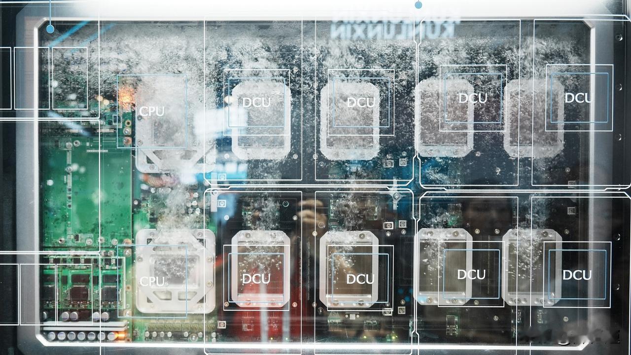 炸裂里程碑！国产十万卡AI超算正式落地：1秒运算量，等于全人类不吃不睡硬算200
