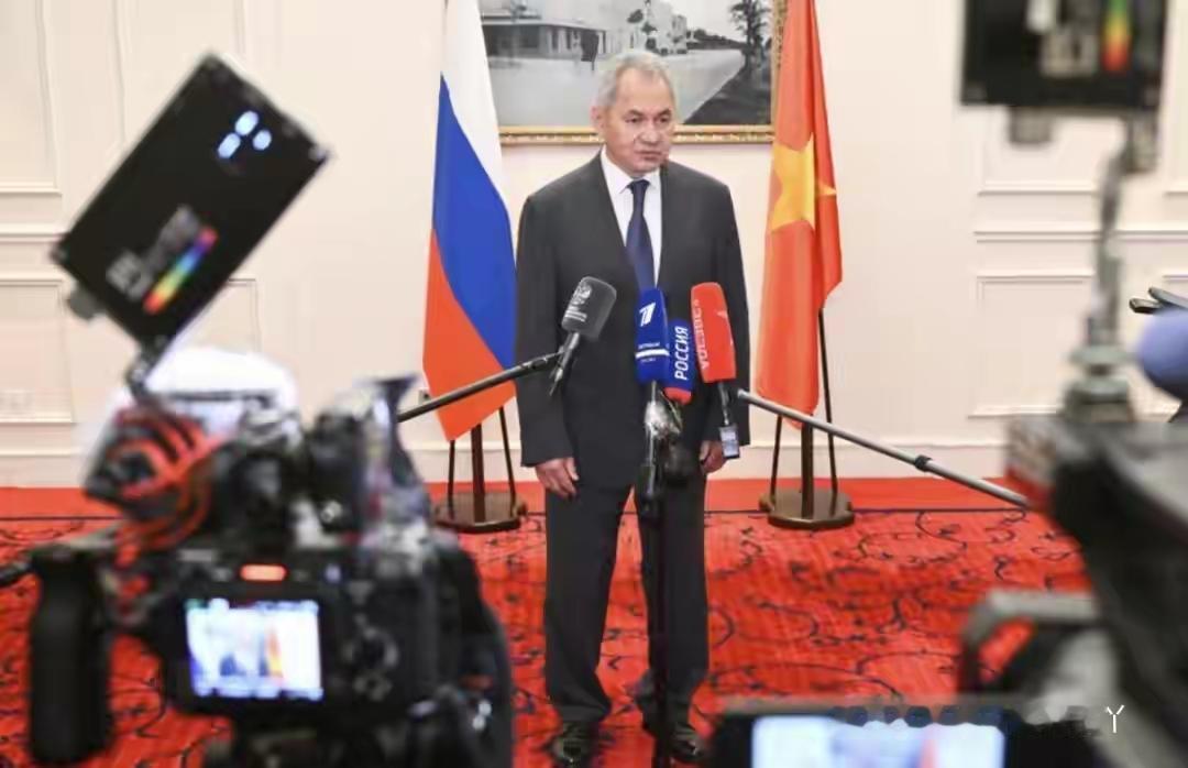 日本防长小泉进次郎12月4日刚访越拉拢，许诺技术援助想绑越南入局，结果4天后俄罗