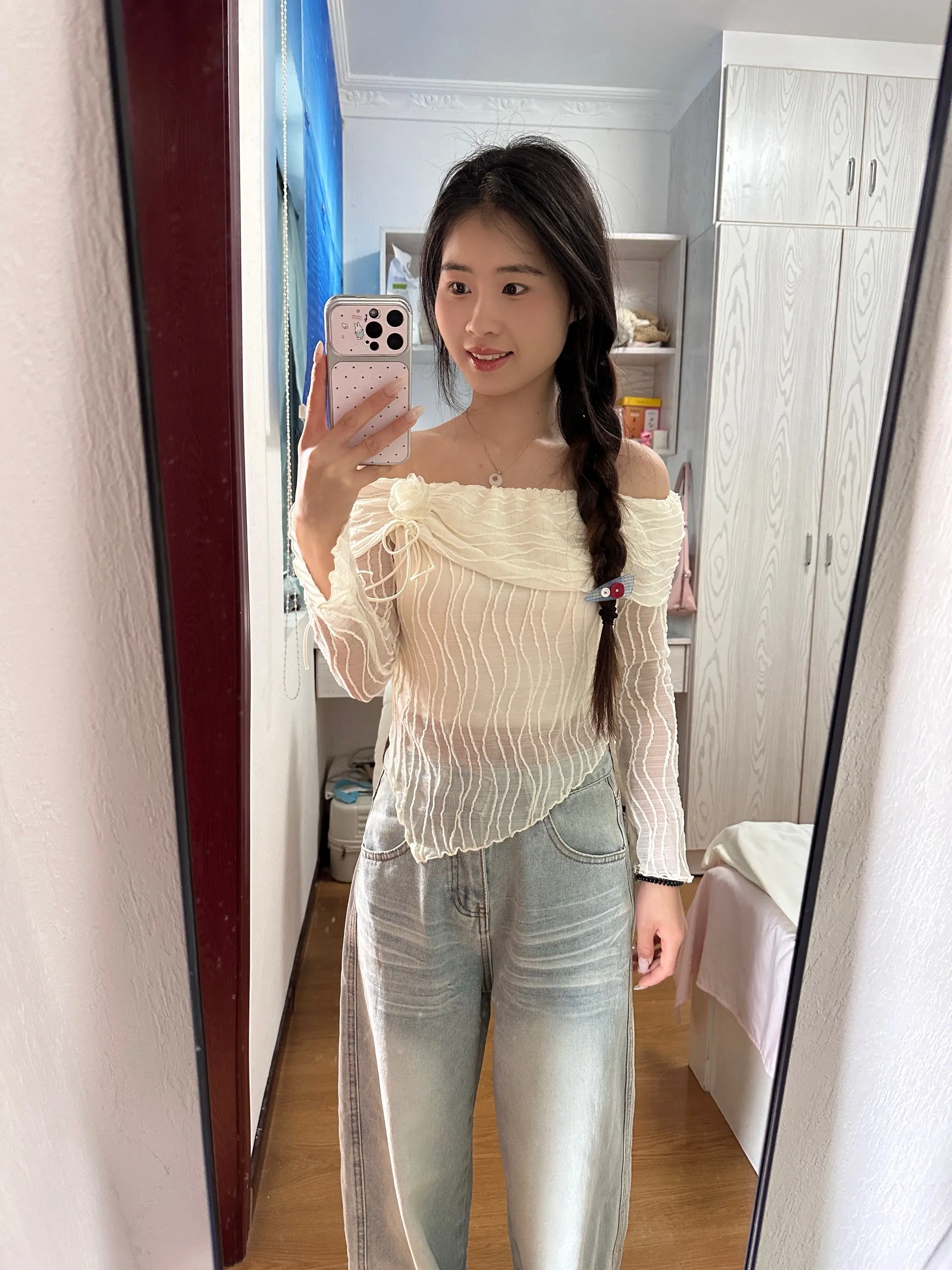 做我男朋友吧，不查岗，不黏人，我上班养你，下班了我做饭给你吃，实在不行...