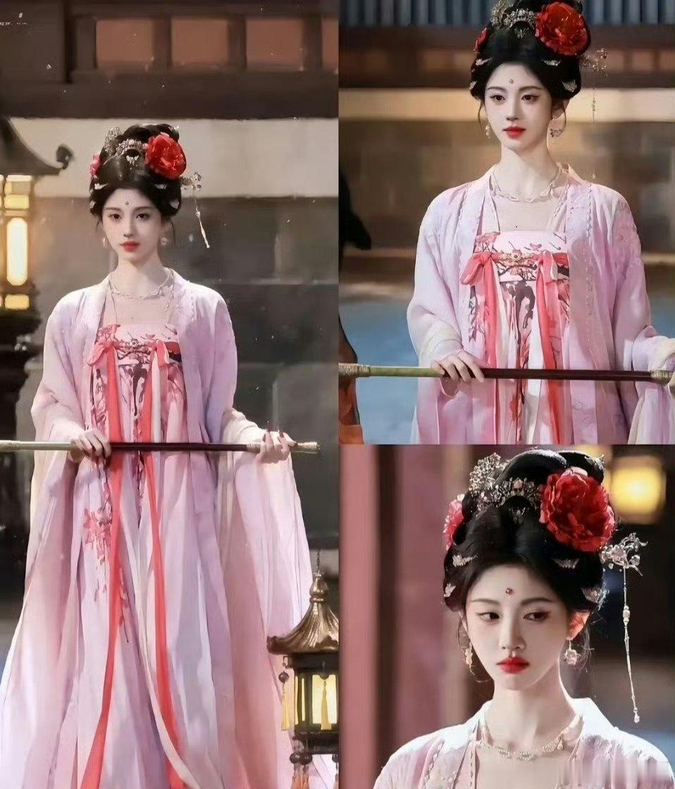 王楚然VS鹤男VS鞠婧祎这造型也太像了吧。内娱唐装只能头戴大花了吗？ ​​​