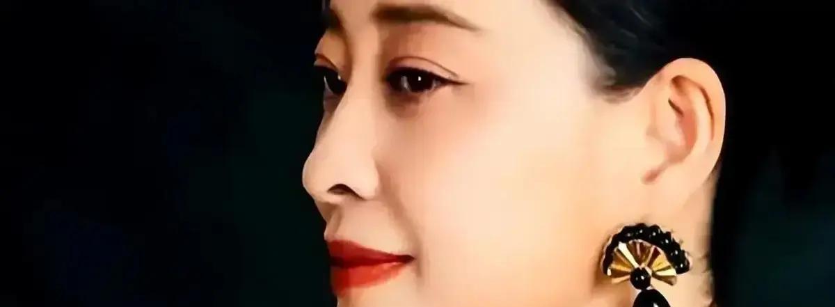 婚姻的“保质期”只有7年？
那场大导演为小演员抛妻弃子的豪赌，20年后输赢分明。