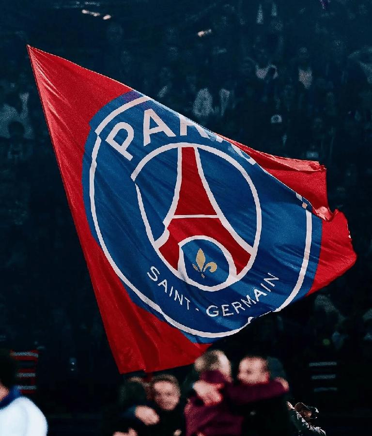 有谁还敢说巴黎不是豪门？
巴黎圣日耳曼2比0、两回合4比0总比分淘汰利物浦，晋级