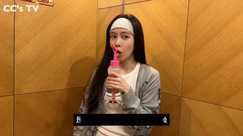 宋妍霏53分钟的vlog给我看爽了 完全是年度最佳电子榨菜，没有冗长的铺垫，全程
