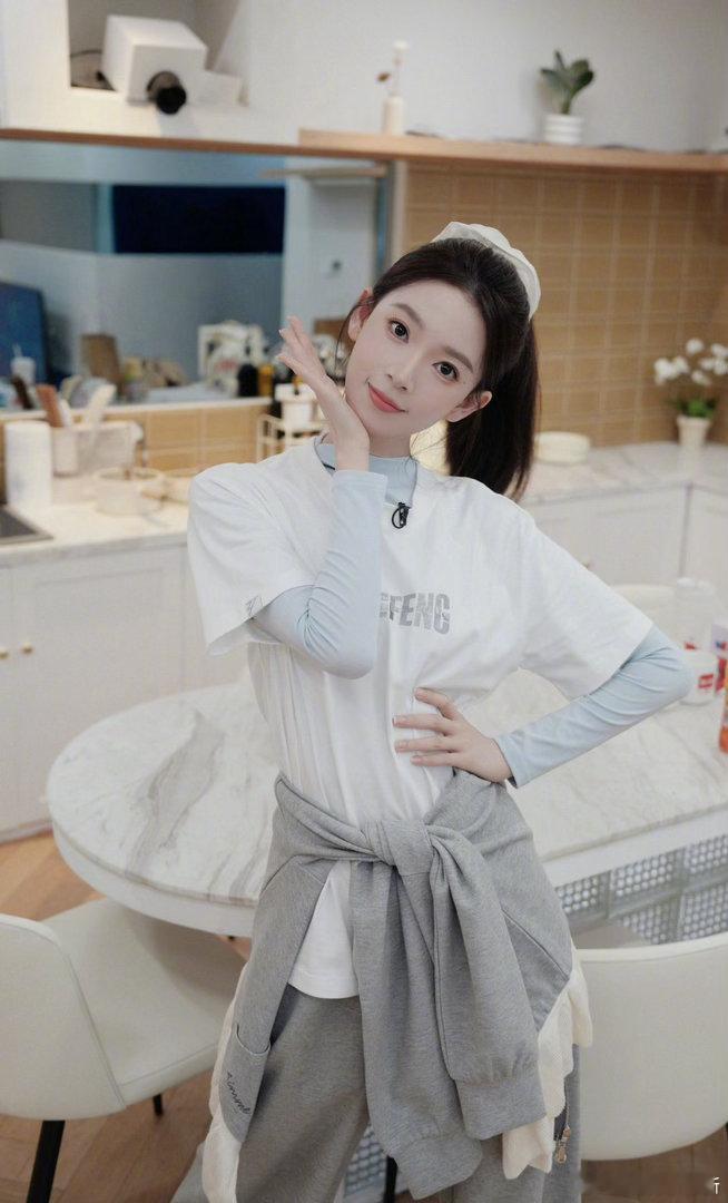 陈瑶论大跳是怎样练成的 初舞台前还是零基础，一公就能跳高难度编舞。陈瑶的进步不是