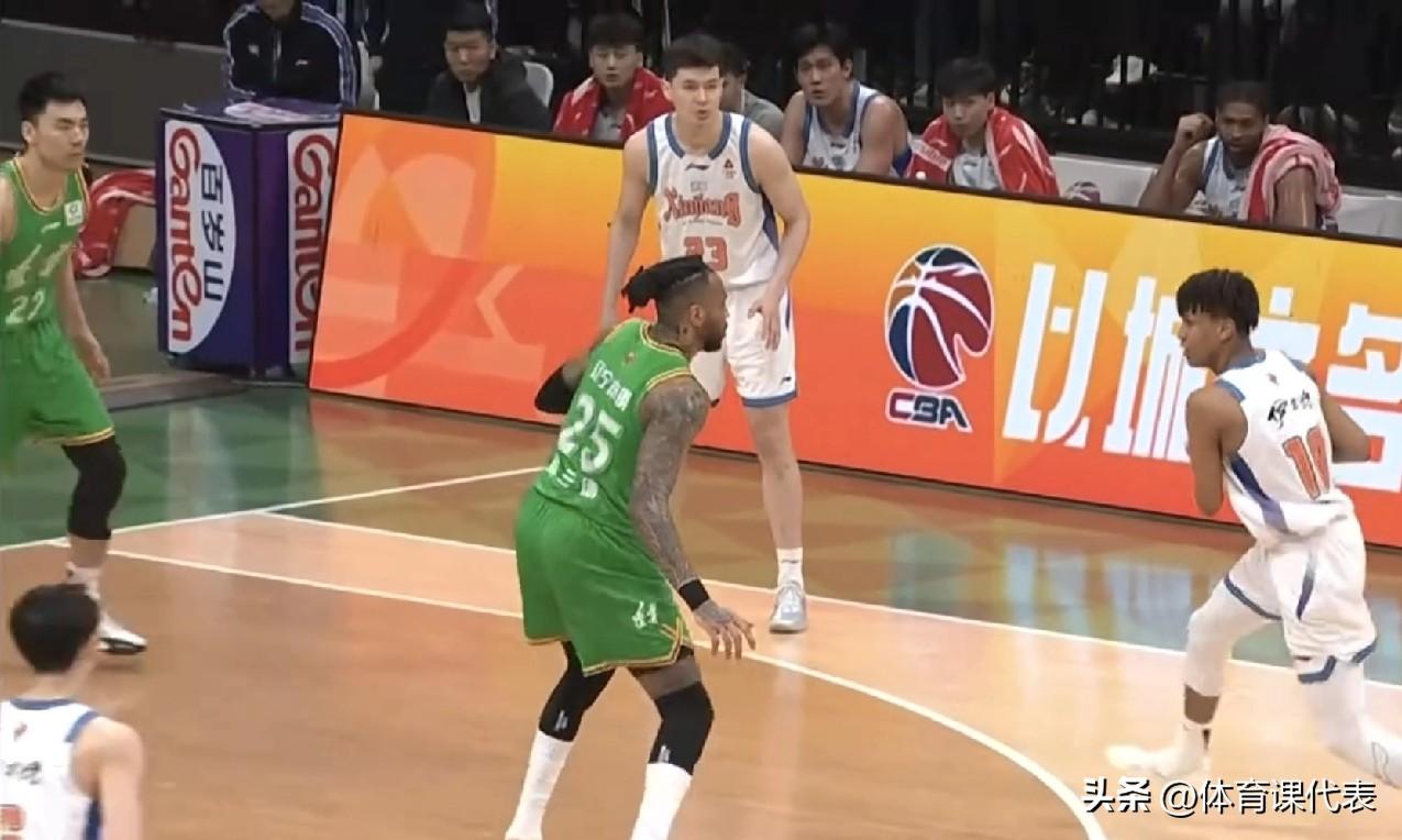 鄢手骐16分，赵继伟2分11助攻，辽宁男篮主场击退新疆！北京时间2026年4月1