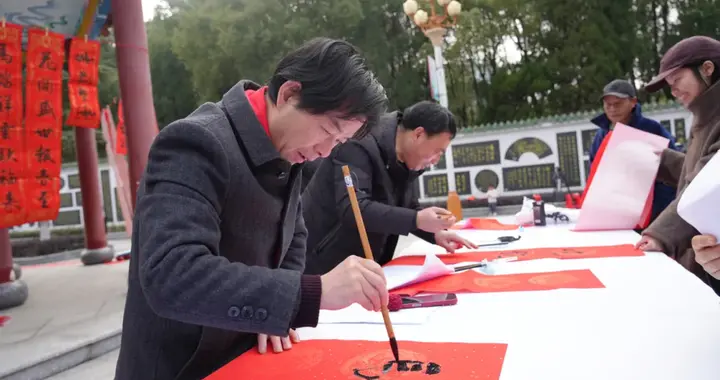 南县：博物馆里“过大年” 红韵年俗迎新春