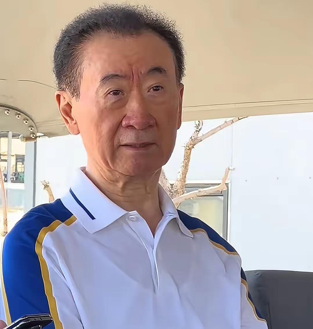 王总这几年压力太大了，看上去憔悴了很多