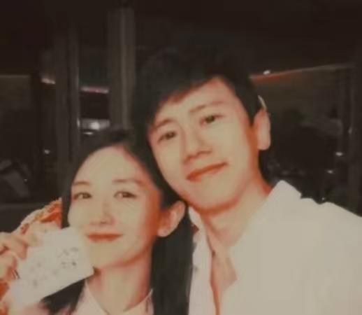 谢娜出来怼薛之谦，原因离不开这4点！
一是，想说明自己和张杰感情纯粹，张杰不是靠