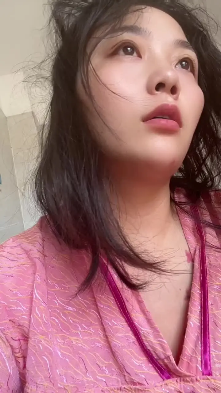 哈哈哈愁死，我自己动不了，我有啥办法突然之间想要聘请一位贴身保镖？