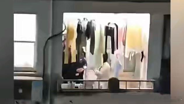 留学生深夜徒手爬楼闯入女寝宿管阿姨必定被校方处理 ​​​