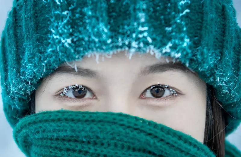 冬日生活打卡季 冬日生活，简直是一场浪漫的体验！早上7点，裹着毛绒睡衣煮陈皮苹果