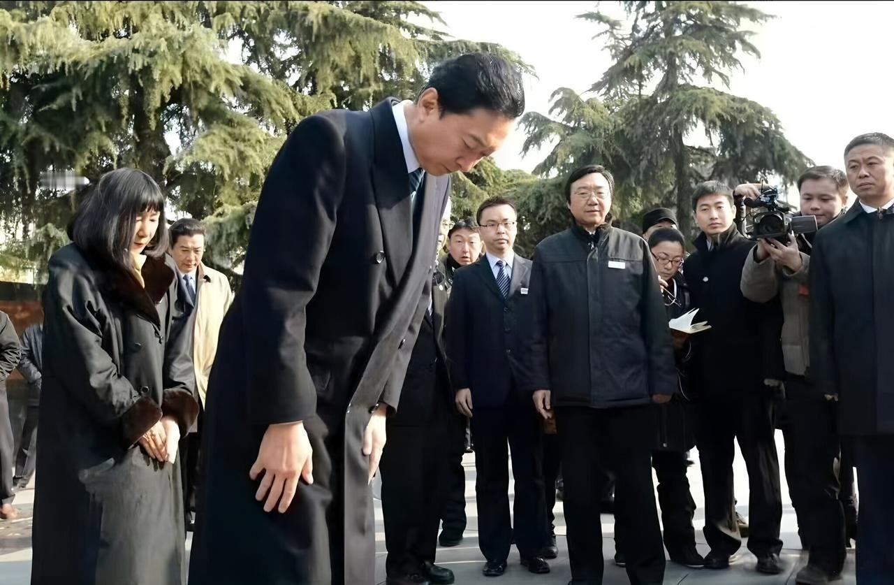 鸠山由纪夫是目前为止，唯一一位对日本侵略行为表示了明确忏悔的日本首相，他表示自己