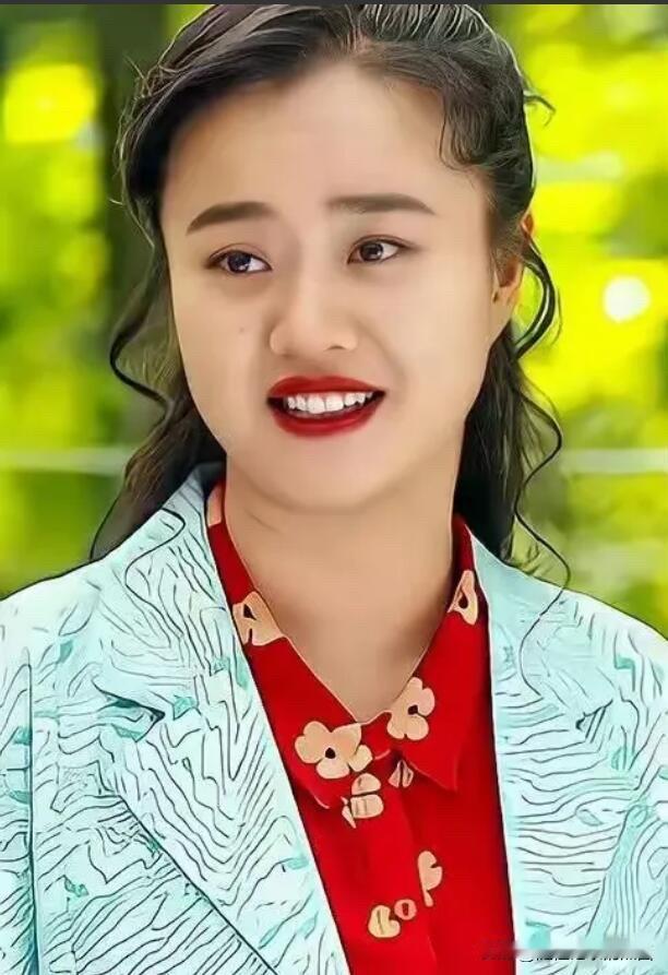她在很多剧里面都扮演着土里土气的角色，第一眼看上去这个人长的很一般，跟漂亮沾不上
