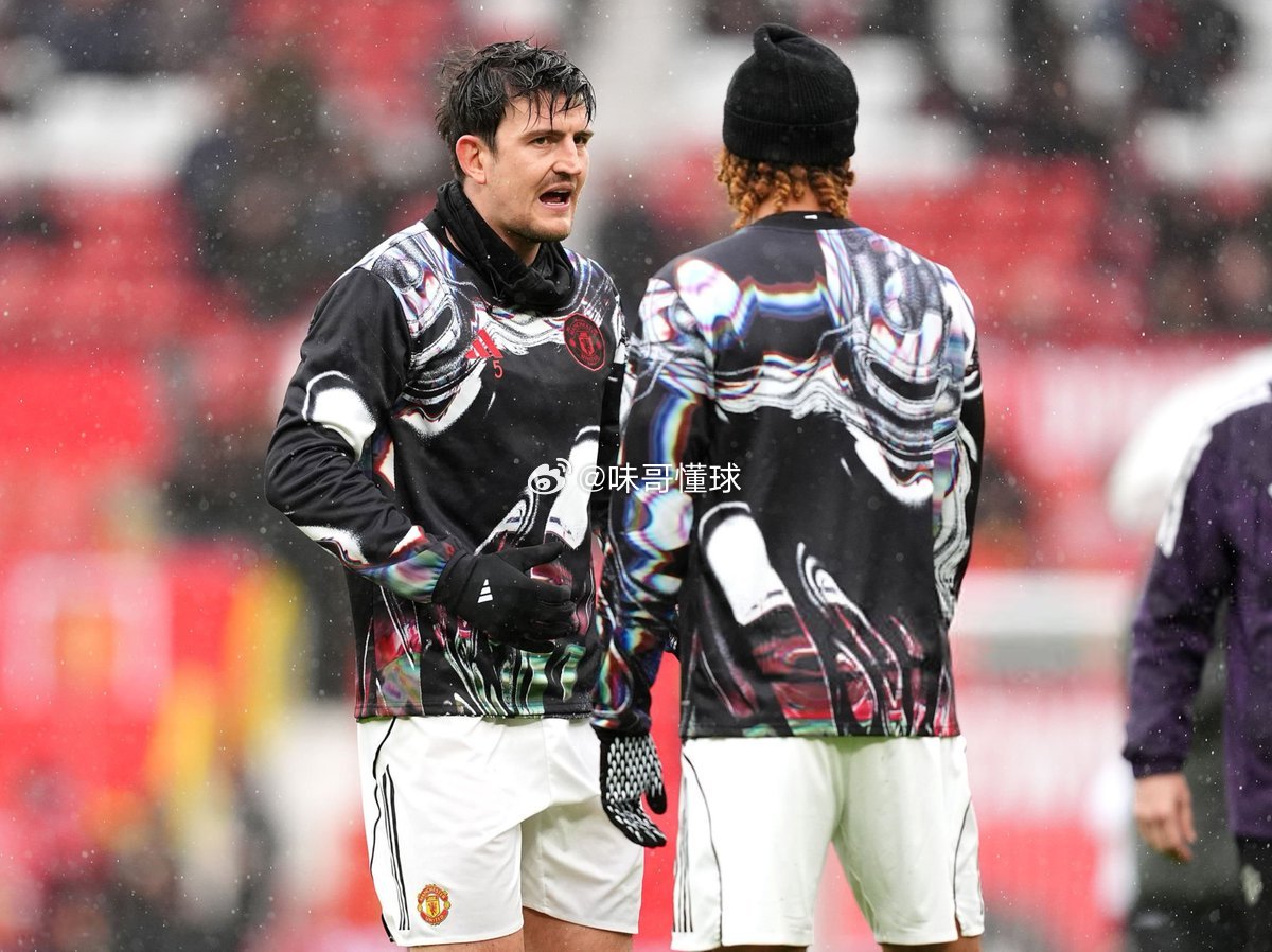 曼联vs阿斯顿维拉Warming up 🔴 