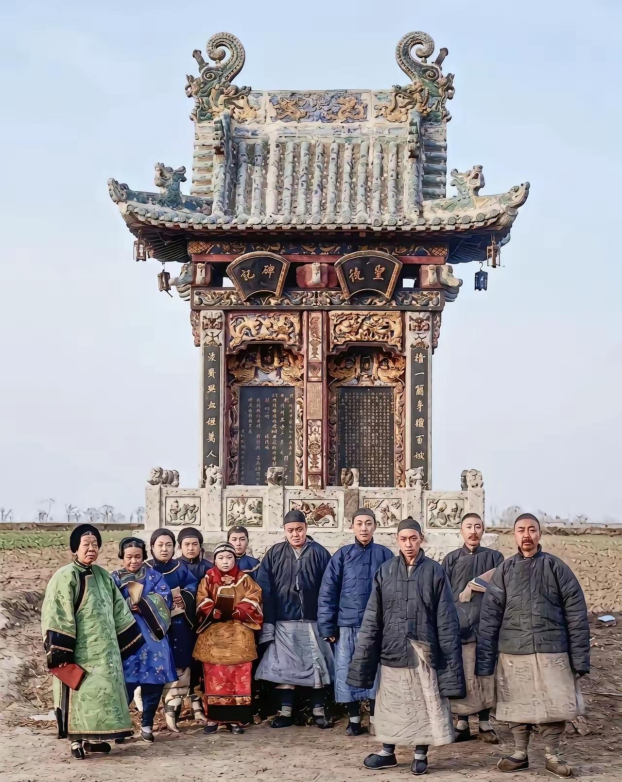 清末一家人的百年回望：那些被时代碾过的面孔，藏着多少不为人知的秘密？

这张清末