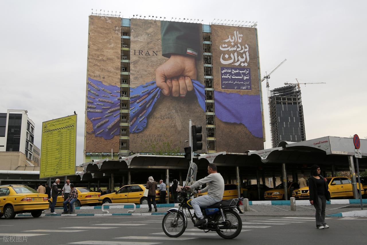 伊朗的“外援”来了！
4月13日，据中东媒体透露，这次伊朗跟美国谈判的同时，跟巴