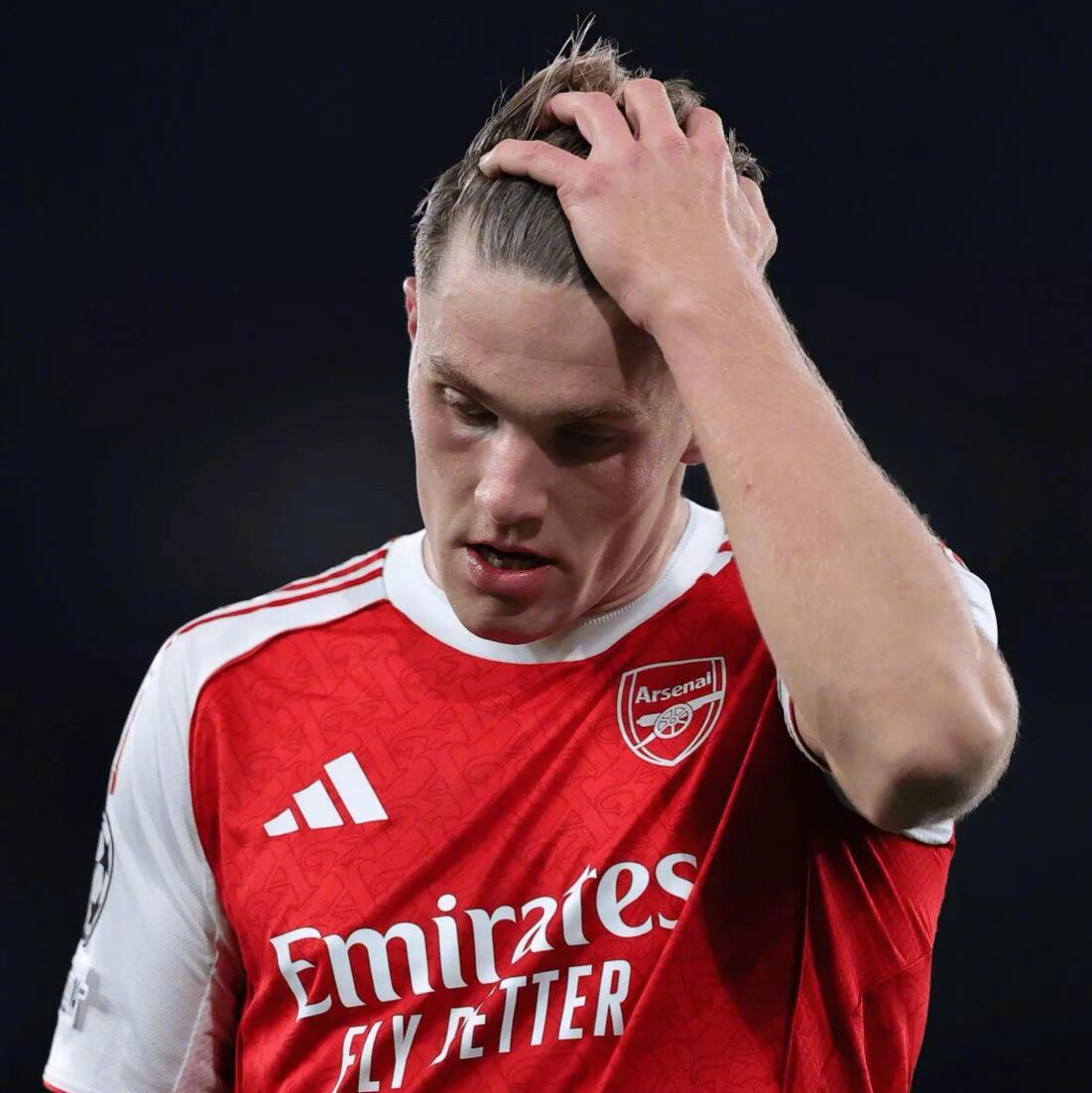 根据Whoscored的统计，哲凯赖什是本赛季英超联赛中出场时间超过1800分钟