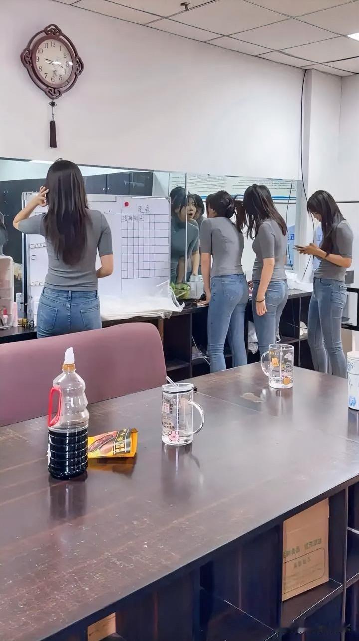 哪个是你喜欢的类型
都是美女，哪个是你喜欢的类型呢