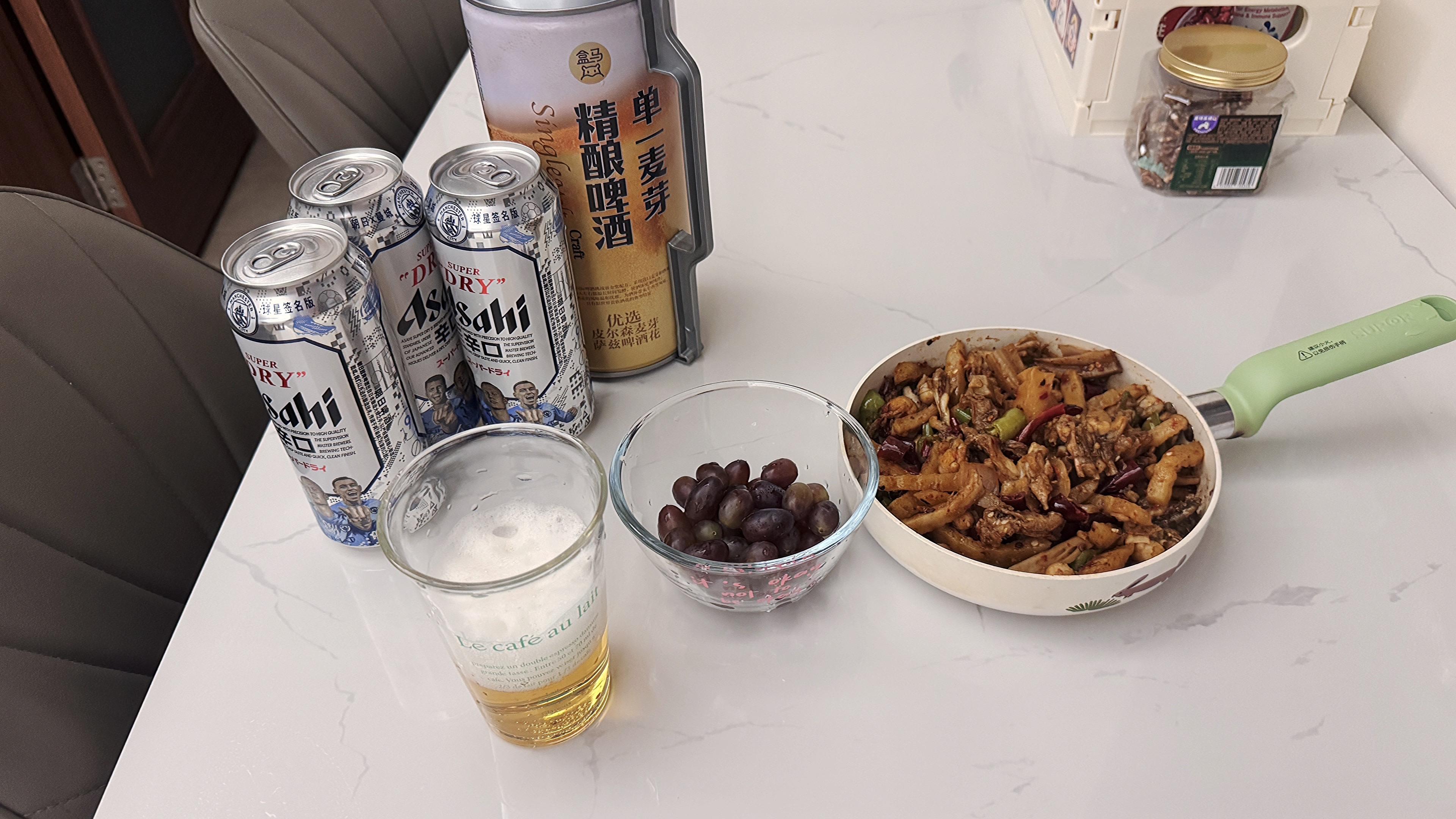 “人就像一颗树 在流泪的同时 也在浇灌自己 等眼泪流完了 你也就长大了”
