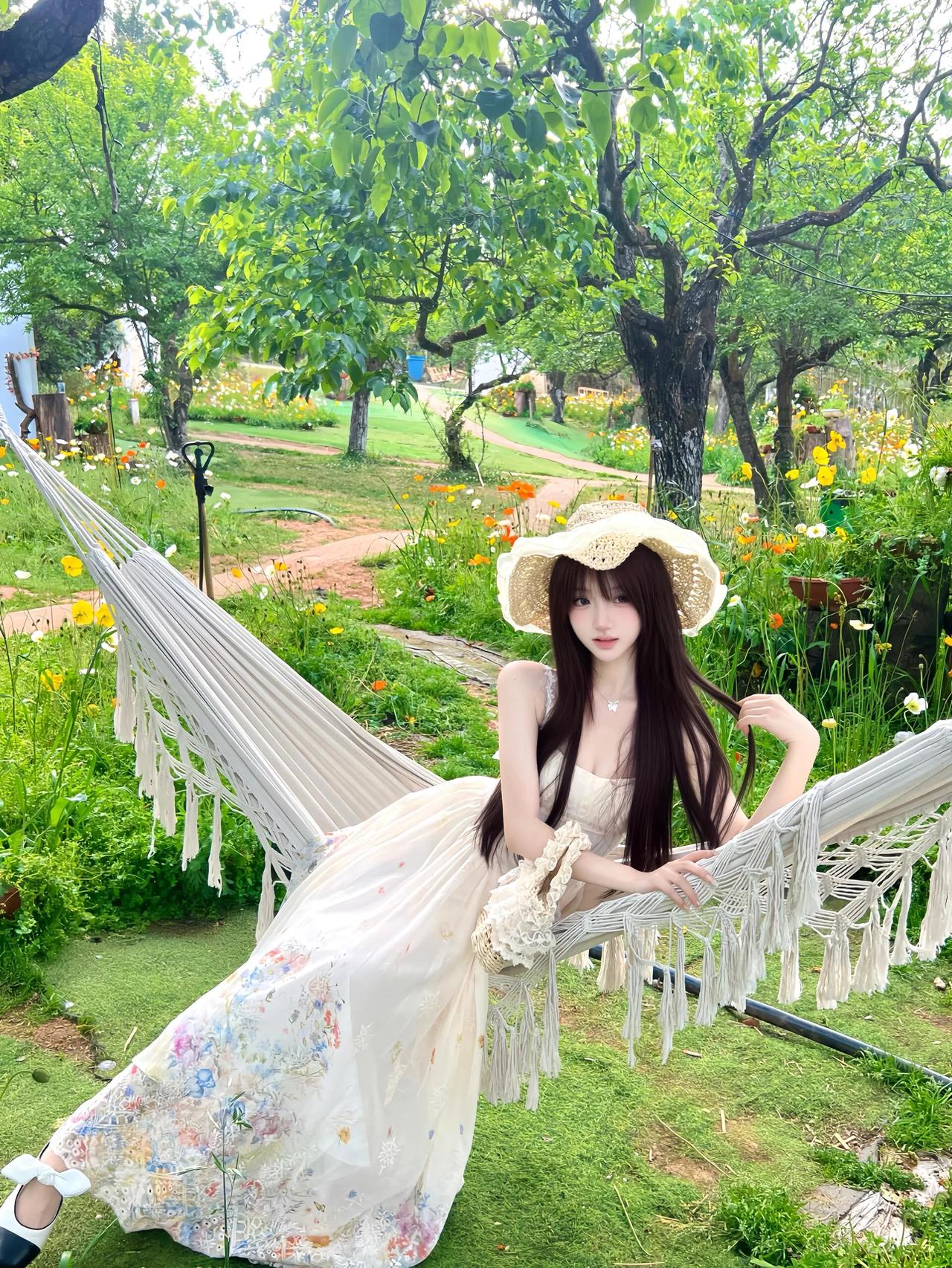花间日影长