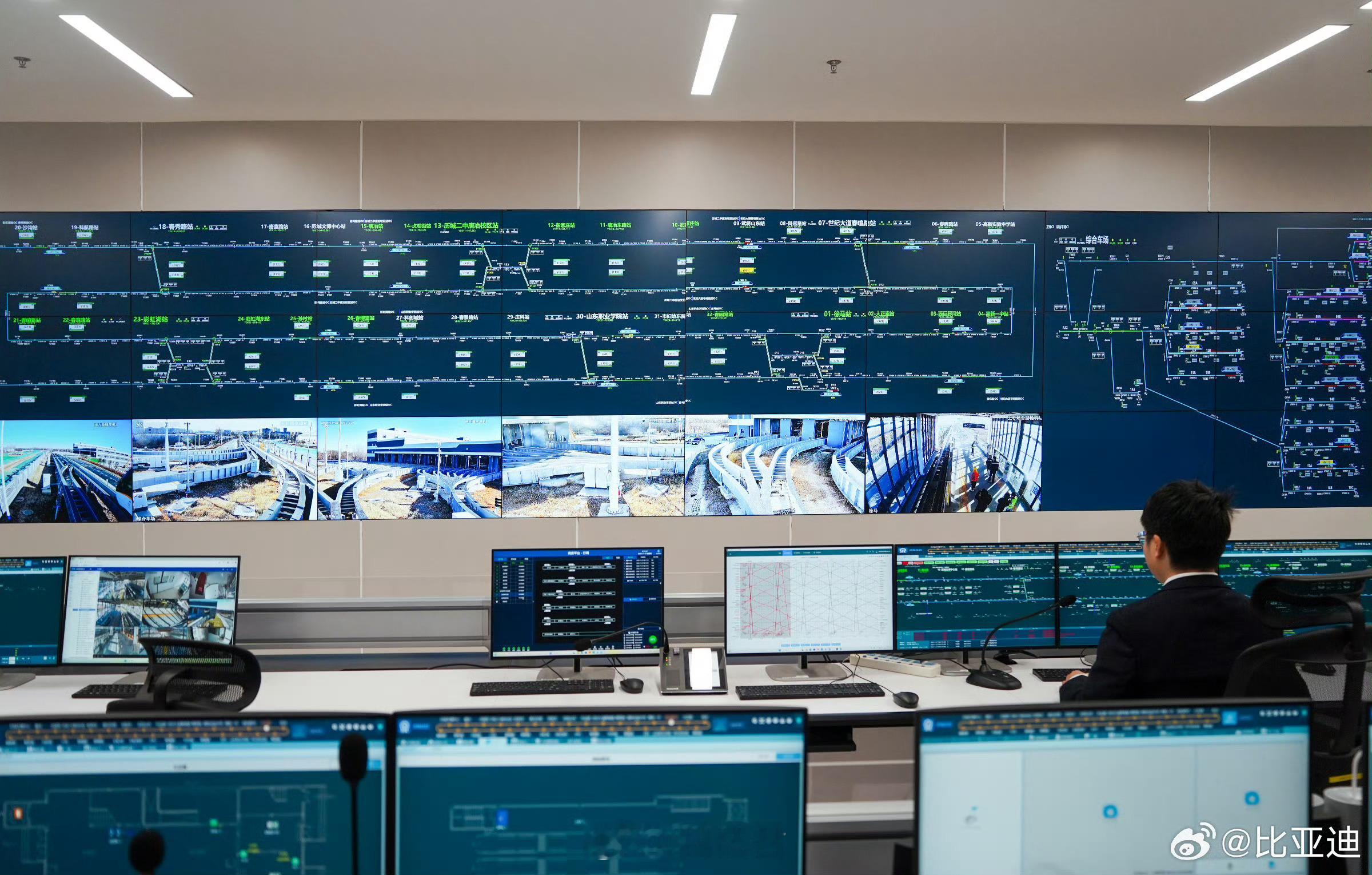 12月6日，济南云巴线开通。明年去济南旅游，可以体验一下比亚迪云巴了。 