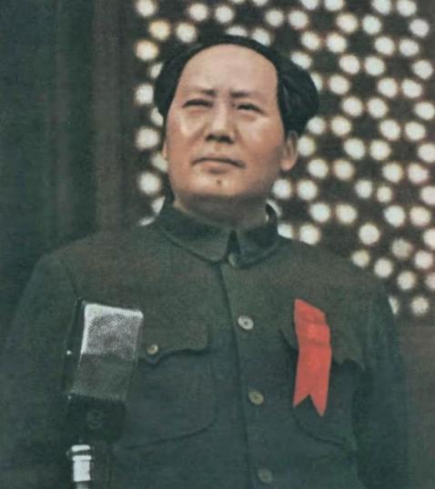 千万不能打美国！听听毛主席是怎么说的！当年抗美援朝时，美国有原子弹，背后还有联合