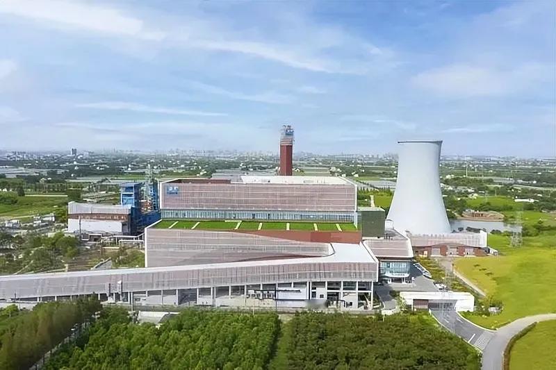 很多人不知道，咱们早已建成全世界规模最大的垃圾焚烧发电体系，垃圾变电能的产业稳稳