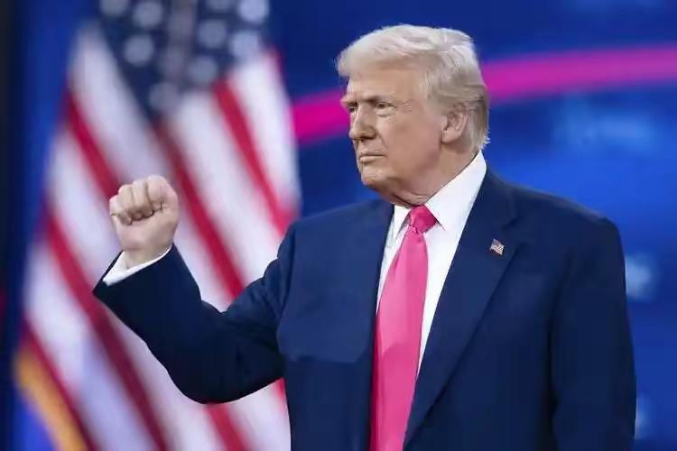 美国估计也蒙了！年初抓马杜罗中国没翻脸，后来炸伊朗中国也没出兵，北京到底在下一盘